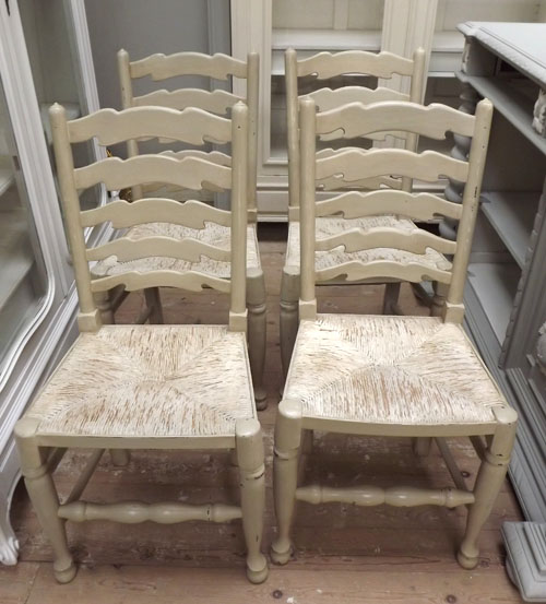 set of 4 country style dining chairs